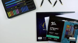Mont Marte Calligraphy Set 32pce/Calligraphy Set - Dip Pen 9 Nibs