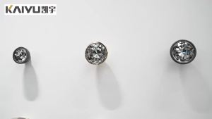 Tay Nắm Tủ Bếp Tay Kéo Ngăn Kéo Tay Nắm Tủ Quần Áo Bằng Hợp Kim Kẽm Nguyên Khối Kiểu Dáng Sang Trọng Nhẹ Nhàng Phong Cách Bắc Âu Mạ Vàng Đính Đá Pha Lê.
