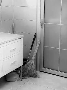 Self-adhesive Mop Holder Broom Stand Wall Mounted Mop Support Sweeping Brush Hook Storage Organizer Bathroom Kitchen Accessories