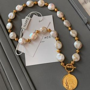 CAFFTI | Natural Baroque Exaggerated Luxury Niche Mother of Pearl Necklace