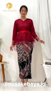 Kebaya WiKsuda Modern & Setelan Rok Span Batik Motif Terbaru