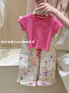 ชุดเด็กผู้หญิงแขนสั้นทรงหลวมสบาย ๆ สองชิ้นพร้อมเชือกผูกหลัง ชุดทำงานลำลอง แฟชั่นฤดูร้อน คอลเลกชั่นใหม่ 2025