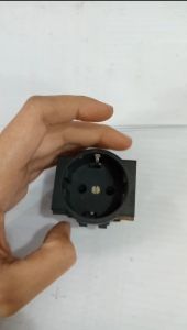 Stop Kontak Tanam 250v