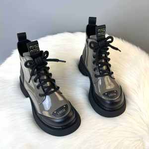 รองเท้าบูทมาร์ตินหนังแท้ทรงหนาสำหรับผู้หญิง สไตล์อังกฤษ ฤดูใบไม้ร่วง/ฤดูหนาว รองเท้าบูทสั้นทรงหนา รองเท้าบูทฤดูใบไม้ผลิ/ฤดูใบไม้ร่วง รองเท้าบูทส้นกลาง