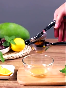 Lime Squeezer Presser Stainless Steel Lemon Lime Juice Squeezer PresserPremium Quality Hand Press Fruit Citrus Orange Juicer Extractor Food Masher Home Kitchen Bar Juicing Cooking Tool