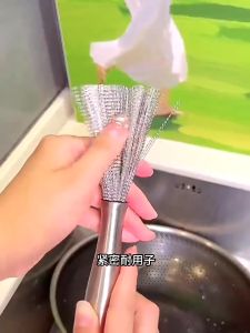 Chổi Cọ Nồi Cọ Chảo Inox Bàn Chải Chà Nồi Đánh Bóng Loại Bỏ Rỉ Sét Tiện Dụng Có Cán Cầm