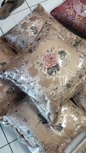 หมอนอิงสไตล์หลุยหรูหรา