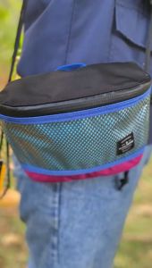 Kalibre Tas Selempang Felicity 1L Travel Pouch 921616456 Blue-Fuschia Tas pria tas wanita