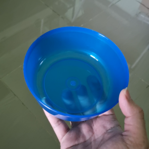 NutPlastic อ่างน้ำนก ขันน้ำเล็ก อุปกรณ์สัตว์เลี้ยง ขนาด 13.7x13.7x5.2cm.