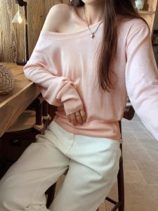 Pink Slant Shoulder Loose Waist Sweater Womens Autumn Gentle Design Long Sleeve Knitted Shirt Shoulder Exposure Top