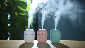 IQONICA 220ML Mini Portable USB Ultrasonic Air Humidifier Aroma Essential Oil Diffuser Mist Maker