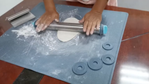 SPATULA SCRAPER KUE TART / PEMISAH ADONAN / SCRAPER STAINLESS FONDANT SCRAP KUE PIZZA CHEF CUTTER PISAU BAKERY