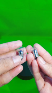 Lampu Bohlam E10 Mini 2.5V Senter Drat Fitting Dudukan Lampu -20pcs