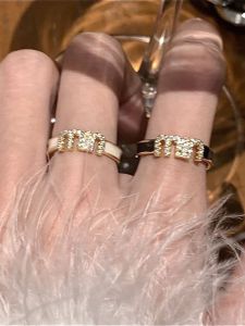 Nhẫn Đính Đá Zircon Chữ Cái Siêu Sáng Bóng Cho Nữ Thời Trang Sành Điệu Tối Giản Thiết Kế Nhẫn Chỉ Số Cảm Giác Cao Cấp Thời Trang/ Phong Cách Cá Tính Nhẫn Dải Mở