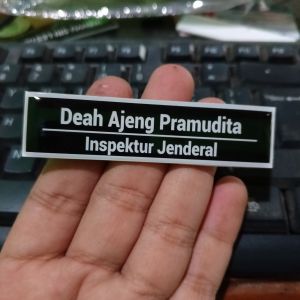 Papan nama nametag lapis resin