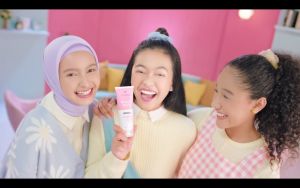 Emina Bright Stuff Niacinamide Oxy Ceramide Brightening Face Wash (100ml/50ml) - Pembersih Wajah untuk Remaja