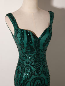 ชุดราตรีสีเขียวหรูหรา ชุดเดรสยาวปานกลาง แขนกุด คอวีลึก กระโปรงทรงหางปลา ผ้าโพลีเอสเตอร์ ชุดราตรียาว ชุดแต่งงาน