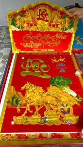 Lich treo tường 2026. lốc lịch 38 Cm X 54 Cm. Bộ Đầy Đủ Sang Trọng. có ép nhũ thông tin quảng cáo theo yêu cầu