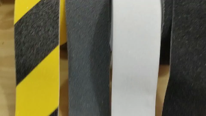 Lakban Anti Slip Lantai Tangga Keramik Isolasi Anti Slip Panjang 5m x 5cm Lakban Tape Safety Grip Anti Slip