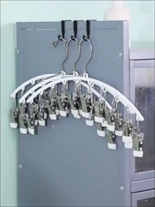 ที่หนีบผ้า สแตนเลส ไม้แขวนผ้า พร้อมตะขอล๊อค ตัวหนีบเคลือบซิลิโคนกันลื่น 10ตัวหนีบ ประหยัดพื้นที่ 4สี