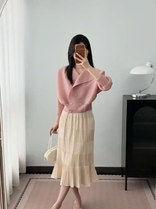 KESHANGYI Satin Pleated Mermaid Skirt High Waist Drapey Hip < unk > Covering Slim Fit Calf < unk > Length Women Half Skirt Elegant Casual Bottom
