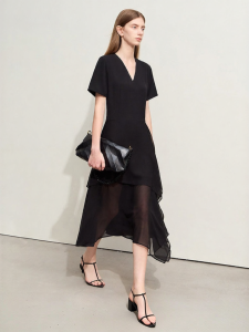 AMII | V-Neck Slimming Sheer Asymmetric Chiffon Dress