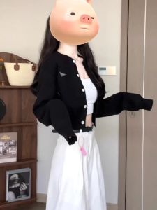 เรียบหรู สีดำ ถัก คาร์ดิเกน Early ฤดูใบไม้ร่วง 2024 ใหม่ ดีไซน์ ขี้เกียจสั้น เสื้อสเวตเตอร์ เสื้อแจ็คเก็ต แขนยาว หลวม ประเภท ผู้หญิง แฟชั่น