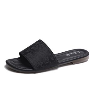 รองเท้าแตะผู้หญิง ส้นแบน พื้นนุ่ม ใส่กลางแจ้ง ฤดูร้อน 2025 รองเท้าแตะแบบสวมหัวสายเดี่ยว แฟชั่นใหม่ รองเท้าแตะแบบสวมสบายๆ