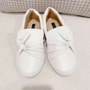 รองเท้าผู้หญิง รองเท้าแฟชั่น รุ่น L202-245 คัทชูน่ารัก สีขาว หนังPu เกรด A ใส่สบาย แมทช์ง่าย ทุกลุค พร้อมส่ง