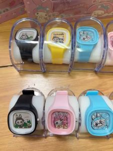 Labubu นาฬิกาข้อมือ นาฬิกาสวย น่ารัก และกำลังฮิต ของมันต้องมี ของขวัญที่ดีที่สุดสำหรับเด็ก