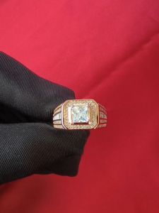 Diamcity (Free Gra Certificate) Cincin Pasangan Platinum Tangga Berlian Persegi Putri 18K untuk Pria dan Wanita