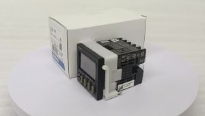 ของแท้เดิม Omron เวลารีเลย์เคาน์เตอร์ดิจิตอล H5CX-A-N H5CX-AD-N เคาน์เตอร์อิเล็กทรอนิกส์