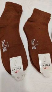 ถุงเท้านักเรียน  ข้อกลางสีขาวพื้นเทาสีน้ำตาลแพ็ค 12 คู่ 6 คู่มีใส4-6/5-7/7-9/9-12ฟรีไซส์