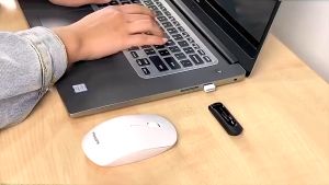 SX-300 USB Hub 4in1 / 4 Port Ultra Slim Mini Design USB3.0 Universal For Laptop Komputer PC Notebook