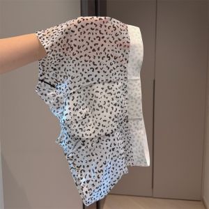 กางเกงบ็อกเซอร์ชายผ้าไหมน้ำแข็ง 2025 ทรงสปอร์ต ทรงบาง แห้งเร็ว ไร้ตะเข็บ ทรงสี่เหลี่ยม ทรงกางเกงขาสั้น ทรงกางเกงบ็อกเซอร์