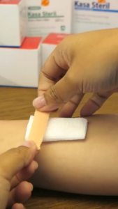 Ultrafix Onemed Plester Luka Kedap Air 10cmx1m 1 Box