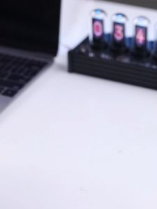 Yoobao LK11 10000mah with Built-in Type-C & Lightning Cable PD20W Fast Charging Digital Display High Quality Power Bank