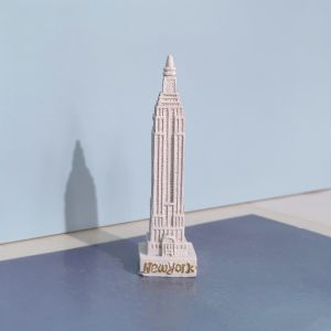World Architecture Model Resin Decorative Figurine Statue of Liberty Twin Towers Eiffel Tower Opera House Leaning Tower