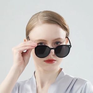 Kacamata Hitam Polarisi Korea: Fashion & Fungsi