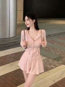 ฤดูร้อน สไตล์สปอร์ต ลำลอง ผู้หญิง ชุดทูพีซป้องกันแสงแดด อินเทรนด์ ขนาดมินิยอดนิยม สตรีทแวร์ กางเกง และชุดกระโปรง