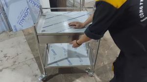 Xe đẩy y tế 2 tầng có 1 ngăn kéo (liên hệ đặt ngoài)