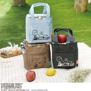 Snoopy Lunch Bag Picnic Portable Insulated Lunch Box Student Bento Bag Retro Handheld Thermal Bag Cartoon Anime Printed Tote Bag