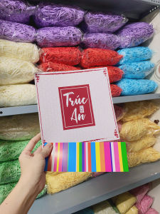 (250gr) Giấy rơm (giấy sợi) dùng lót hộp quà tặng. Loại giấy mỏng nhẹ sợi 2mm đủ màu hàng đẹp cắt đều rất sang