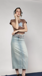 loveruby.store - Long Straight Skirt กระโปรงยีนส์ยาวทรงตรง ผ้าเดนิมคุณภาพดี ใส่ง่าย ไม่แข็งกระด้าง ดีเทลกระเป๋าหลังที่ไม่เหมือนกัน