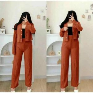 One Set Crop Top Wanita Kekinian / One Set Casey Setelan Wanita Remaja Dewasa Terbaru Dan Terviral