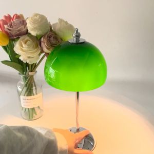 โคมไฟตั้งโต๊ะ โคมไฟตั้งโต๊ะหัวเตียง เรโทร สีเขียวมรกต USBปรับความสว่างได้ ชาร์จใหม่ได้ สําหรับตกแต่งห้องนอน ห้องนั่งเล่น
