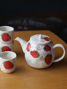 ชุดหม้อชาโพรเซลนสไตล์ญี่ปุ่นที่มีความจุใหญ่สําหรับใช้ในบ้าน เครื่องมือชาน่ารักพร้อมตกแต่งใต้แก้ว