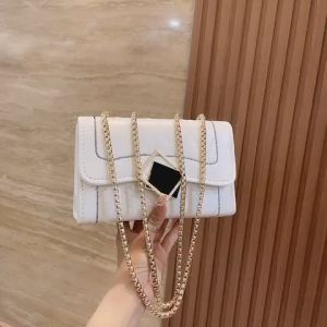 TÚI XÁCH NỮ ĐEO CHÉO KHOÁ GƯƠNG LỆCH THỜI TRANG CỰC ĐẸP