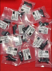 ลูกยาง สำหรับ ถาดรองกล่องท้ายมอเตอร์ไซค์ ราคา 1ชุด ได้ 4 ชิ้น GIVI KAPPA SHAD Universel WANSHILE