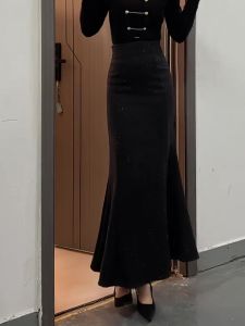 Elegant High Waist Fish Tail Half Skirt Womens Fashionable Slimming Stylish Midi Skirt Korean Style Straight Cut A-Line Skirt
